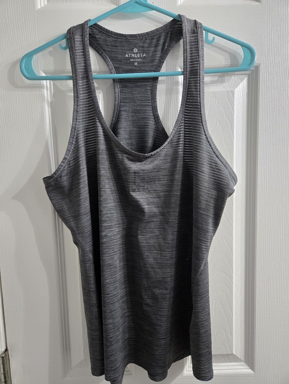 Athleta Chi Racerback Tank Sz Medium M EUC